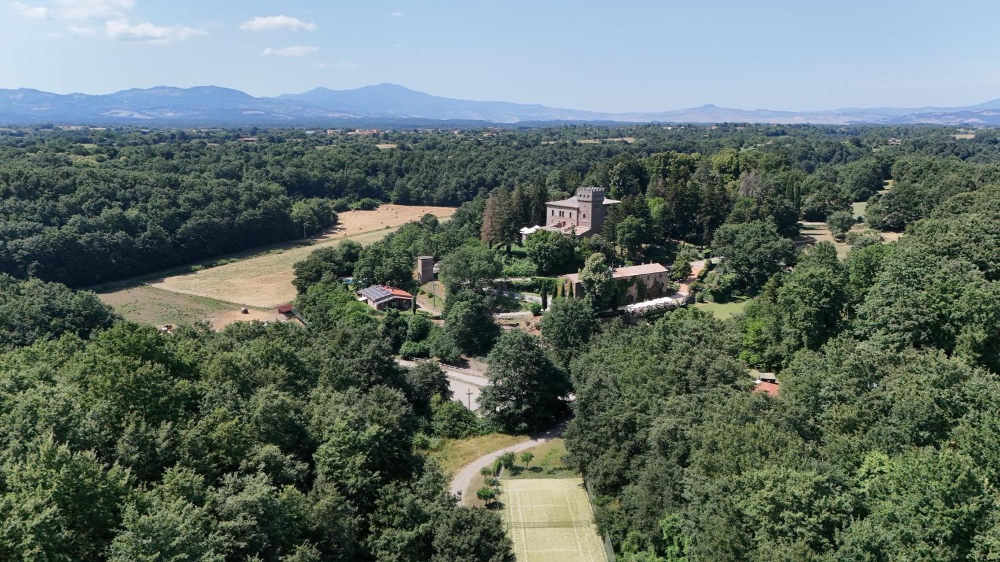 Вилла Castello Santa Cristina Grotte di Castro Экстерьер фото